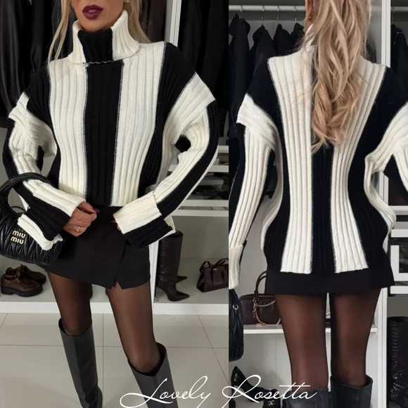 Lovely Rosetta Sweaters - Black Colorblock Turtle Neck Sweater